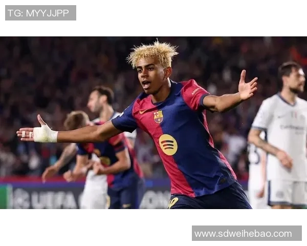 小足球星崭露头角成新一代球场传奇背后的成长故事与挑战 小足球星崭露头角成新一代球场传奇背后的成长故事与挑战