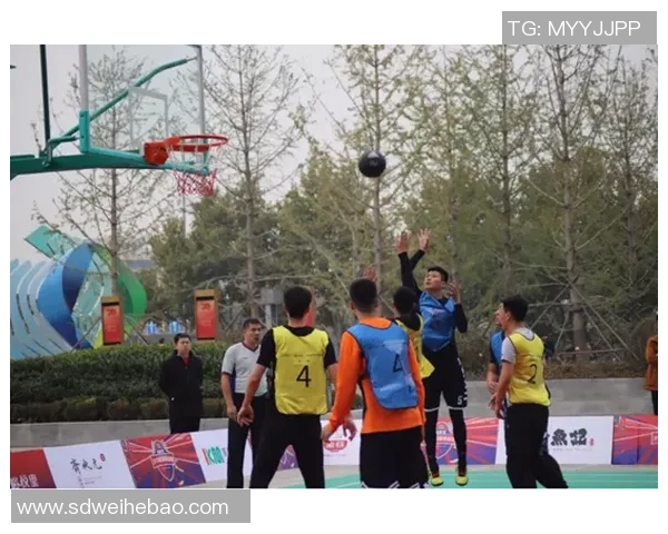 足球球星斗牛挑战赛精彩上演 激烈对抗展现顶级球技与胆量 足球球星斗牛挑战赛精彩上演 激烈对抗展现顶级球技与胆量