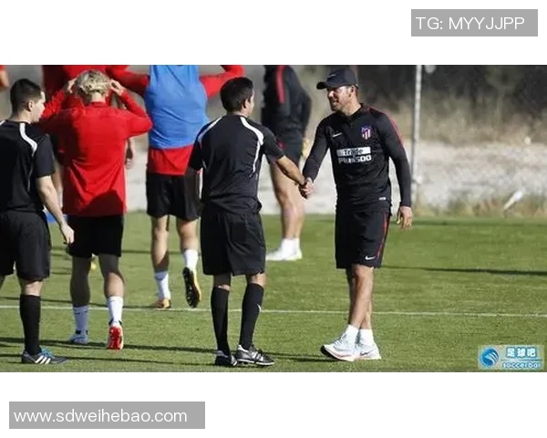 墨西哥现役足球球星崛起之路与未来展望