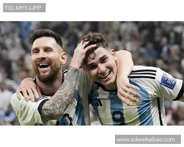 阿尔瓦雷斯足球天赋与拼搏精神揭秘，如何成就顶级球星的辉煌之路